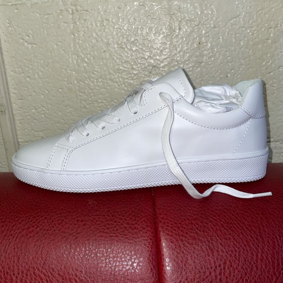 Schutz White Sneakers - Picture 1 of 4